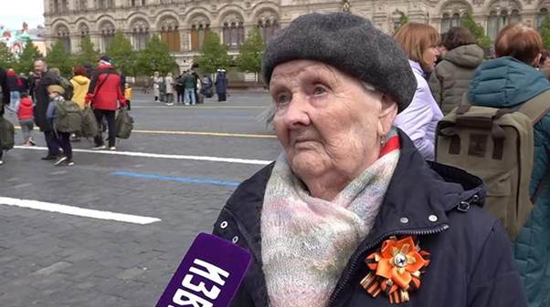 Vera Dmitrievna Gurevich, 92 tuổi, cô giáo cũ của Tổng thống Nga Vladimir Putin. Ảnh: Izvestia