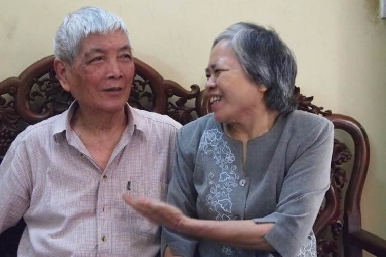Nhà thơ của “Cửa mở”: người mang diện mạo kép